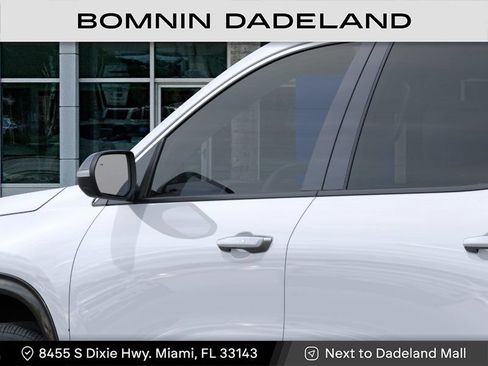 New 2026 Chevrolet Traverse High Country FWD image 12