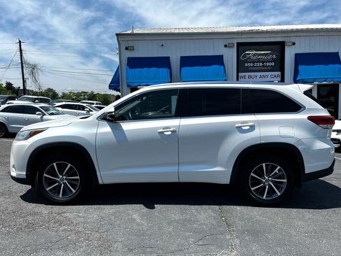Used 2017 Toyota Highlander XLE image 8
