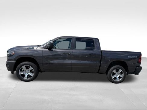 New 2026 RAM 1500 Express AWD/4WD image 3