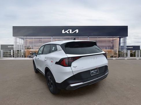 New 2026 Kia Sportage LX FWD image 6