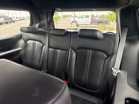 Used 2025 Jeep Wagoneer 4WD image 29