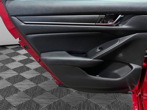 Used 2021 Honda Accord Sport image 19