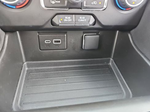 Used 2024 Chevrolet Tahoe LS image 25