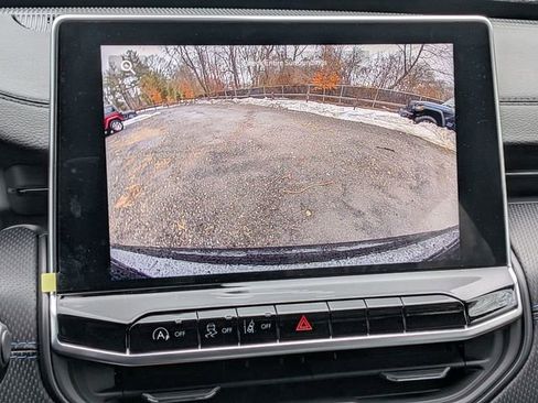 New 2026 Jeep Compass Latitude image 25