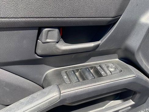 Used 2025 Toyota 4Runner SR5 AWD/4WD image 27