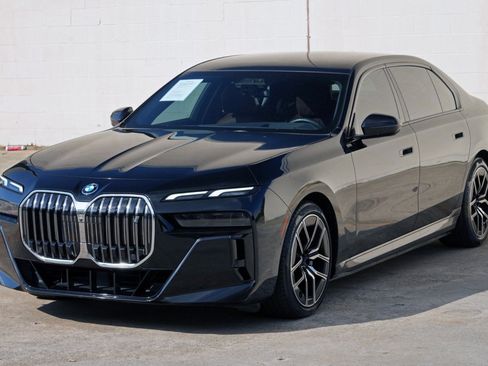 Used 2024 BMW i7 eDrive50 w/ M Sport Package RWD image 49