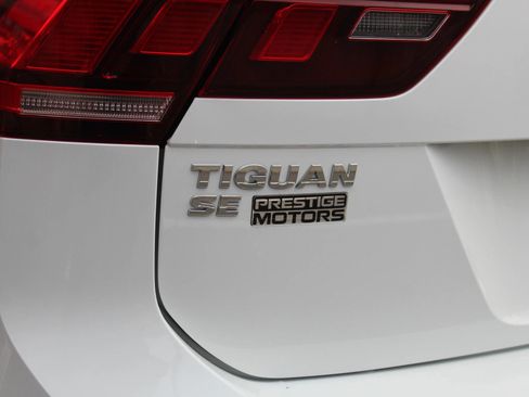 Used 2018 Volkswagen Tiguan SE w/ 3rd Row Seat Package image 45