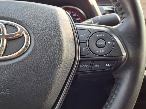 Used 2023 Toyota Camry XSE FWD image 16