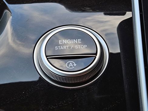 Certified 2025 Mercedes-Benz C 300 4MATIC Sedan image 22