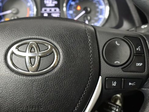 Used 2017 Toyota Corolla LE FWD image 10
