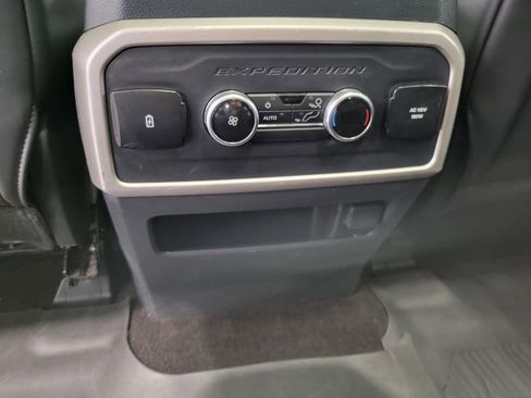 Used 2022 Ford Expedition Max XLT AWD/4WD image 22