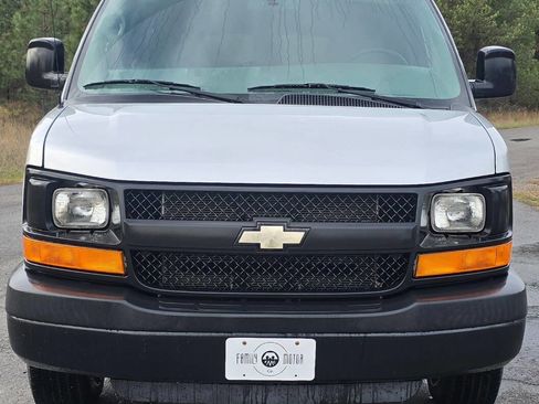 Used 2015 Chevrolet Express 2500 LS image 3