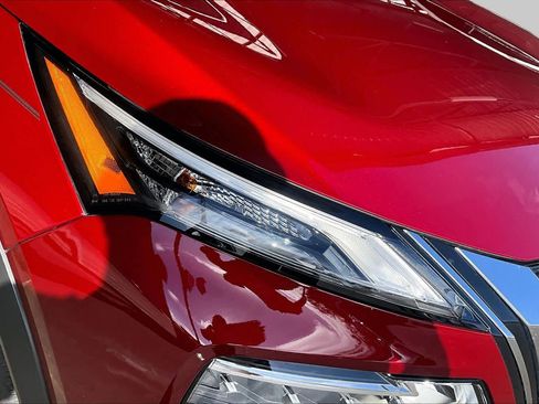 Certified 2023 Nissan Rogue SV w/ SV Premium B Package FWD image 27