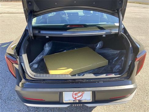 New 2025 Kia K4 EX image 8