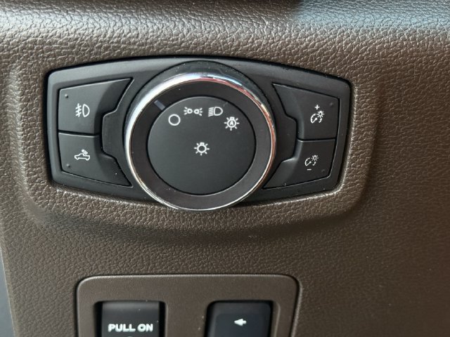 Used 2018 Ford F150 King Ranch w/ Equipment Group 601A Luxury AWD/4WD image 28