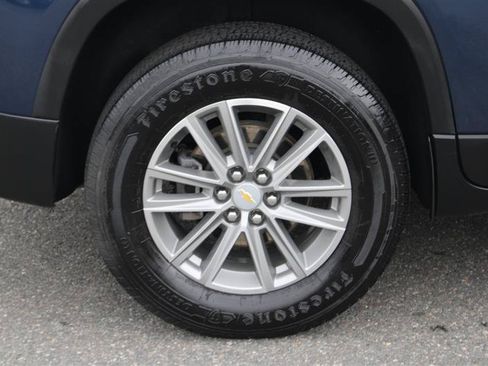Used 2022 Chevrolet Traverse LT AWD/4WD image 9