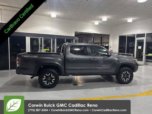 Used 2021 Toyota Tacoma TRD Off-Road w/ Technology Package AWD/4WD image 9