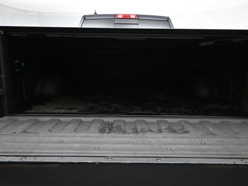 Used 2017 RAM 1500 Laramie w/ Convenience Group image 25