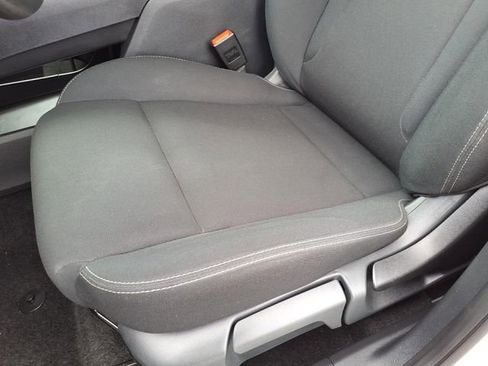 Used 2023 Nissan Rogue S image 14