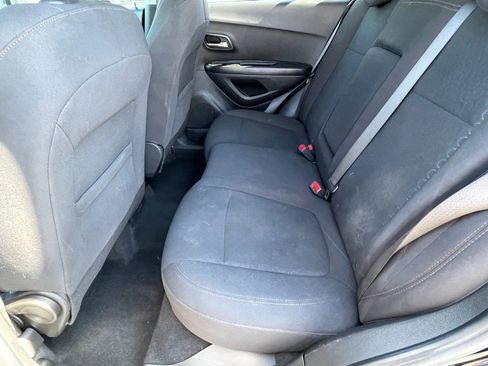 Used 2022 Chevrolet Trax LS w/ Tint and Cruise Package image 11