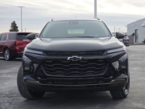 Used 2024 Chevrolet Trax ACTIV w/ Sunroof Package image 18