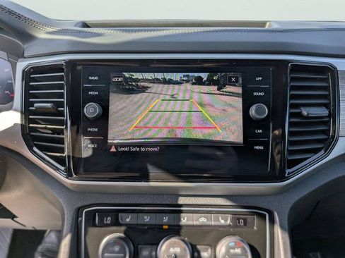 Certified 2023 Volkswagen Atlas Cross Sport SE FWD image 21