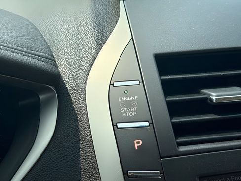 Used 2015 Lincoln MKZ w/ Equipment Group 101A Select FWD image 11
