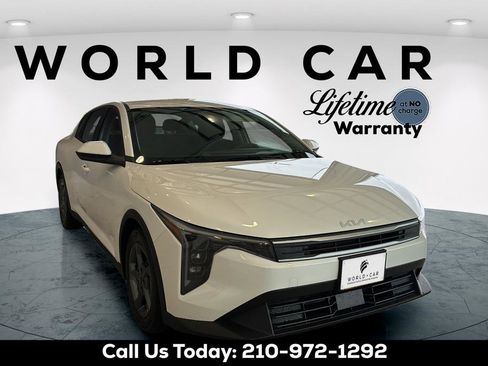 New 2026 Kia K4 FWD image 16