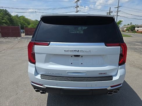New 2026 GMC Yukon XL Denali AWD/4WD image 6