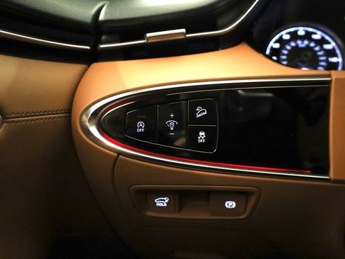 Used 2024 Genesis GV70 2.5T w/ Advanced Package image 31