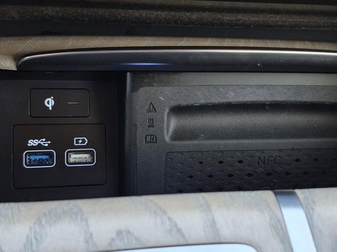 Used 2024 Genesis GV80 3.5T w/ Prestige Package image 33