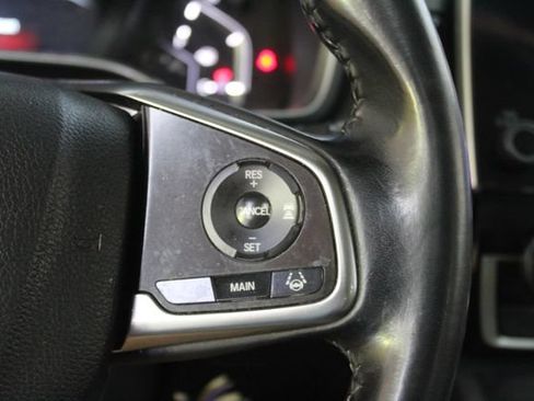Used 2018 Honda CR-V Touring image 17
