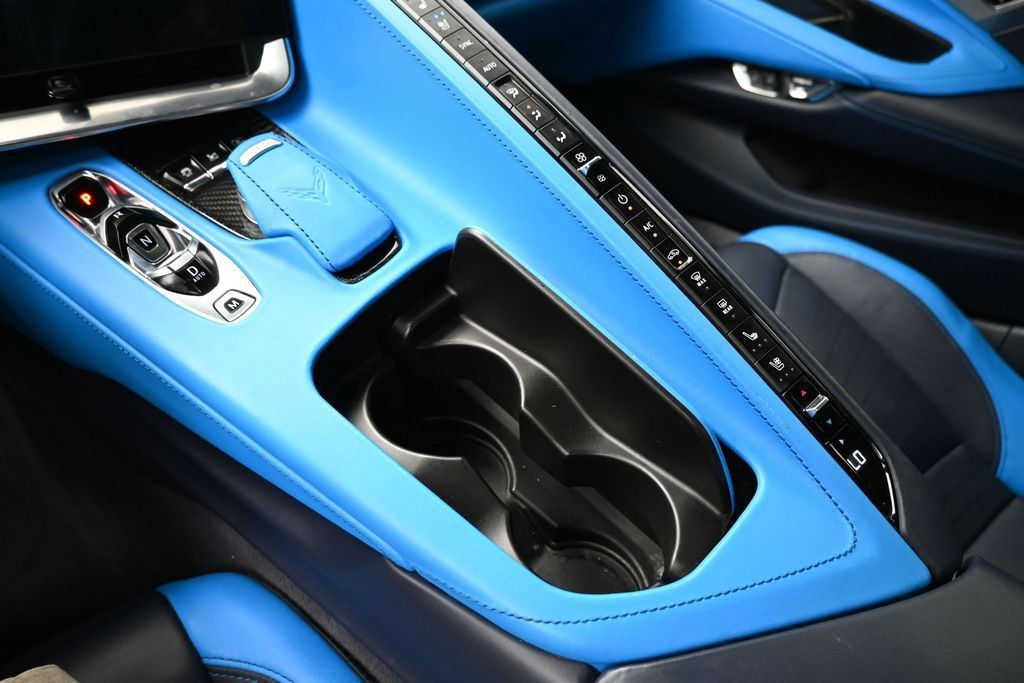 Used 2022 Chevrolet Corvette Stingray Premium Conv w/ Z51 Performance Package RWD image 13