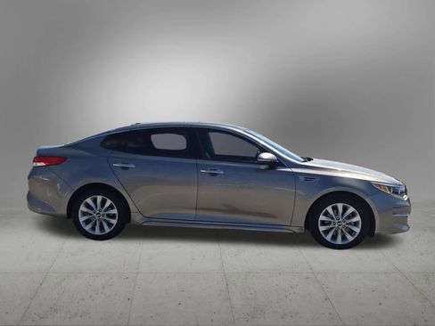 Used 2016 Kia Optima EX w/ Premium Package image 7