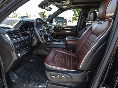 Used 2024 GMC Yukon XL Denali Ultimate AWD/4WD image 20