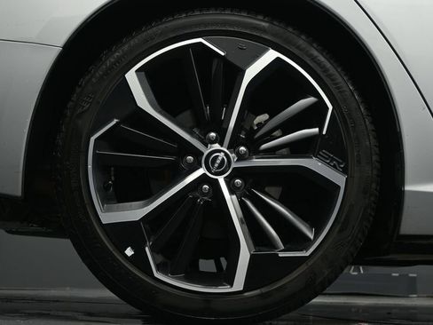 Certified 2025 Nissan Altima 2.5 SR FWD image 12