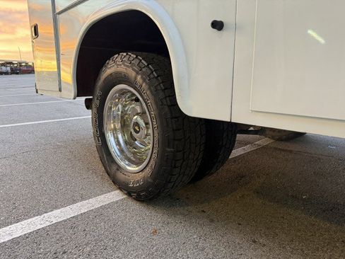 Used 2018 Ford F350 XL w/ Power Equipment Group image 16