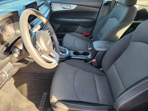 Certified 2024 Kia Forte LXS w/ LXS Technology Package image 13