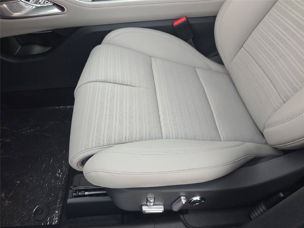 New 2026 Lincoln Nautilus Reserve AWD/4WD image 15