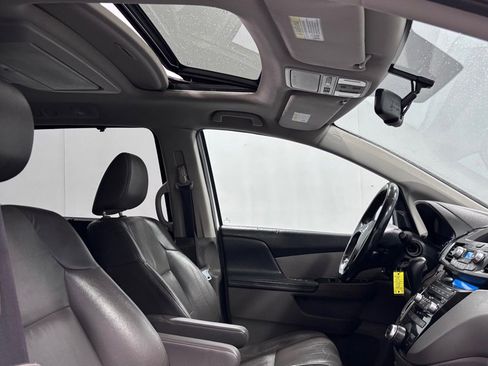 Used 2013 Honda Odyssey Touring image 19