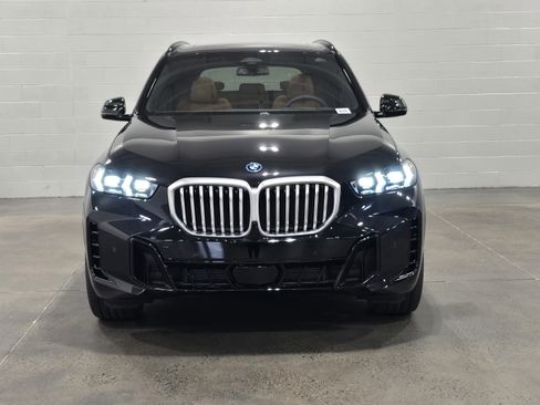 Used 2026 BMW X5 xDrive50e w/ M Sport Package AWD/4WD image 2