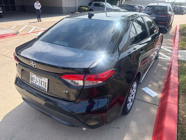 Used 2021 Toyota Corolla LE FWD image 3