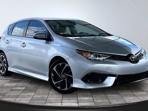 Used 2017 Toyota Corolla iM w/ All-Weather Mat Package FWD image 3