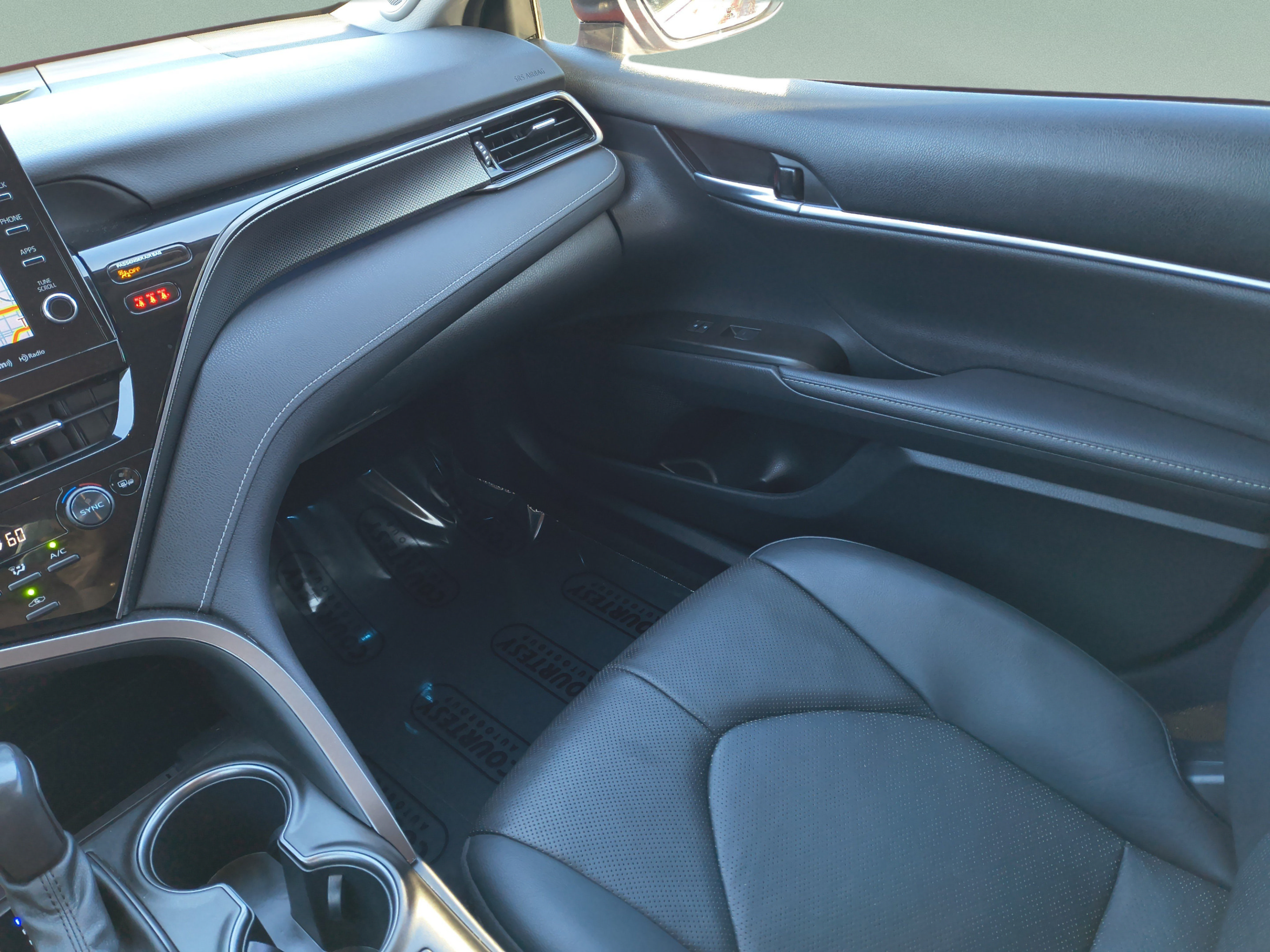 Used 2021 Toyota Camry XSE w/ Navigation Package FWD image 17