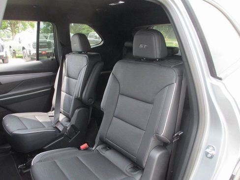 New 2026 Buick Enclave Sport Touring FWD image 13