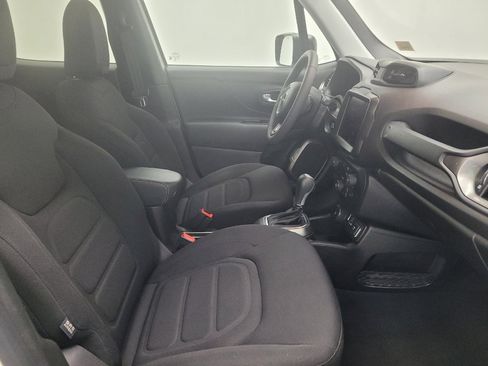 Used 2022 Jeep Renegade Latitude AWD/4WD image 21