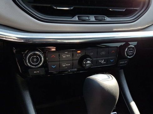 Certified 2023 Jeep Compass Limited image 19