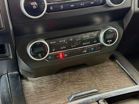 Used 2021 Ford Expedition Max Limited image 43