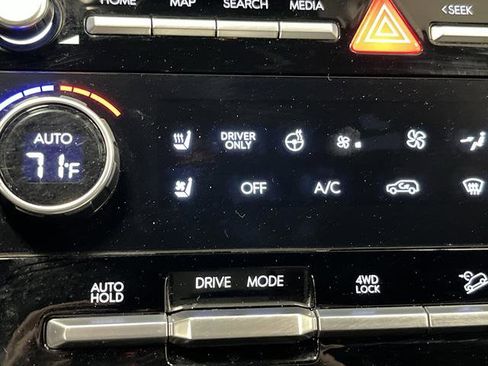 Used 2024 Hyundai Santa Fe Calligraphy image 8