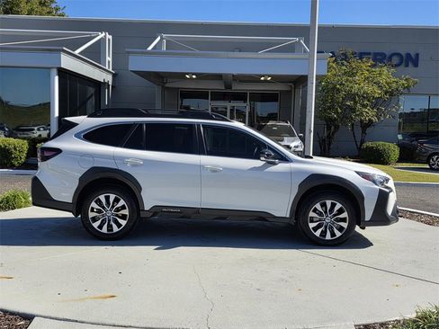Used 2023 Subaru Outback Limited XT image 40